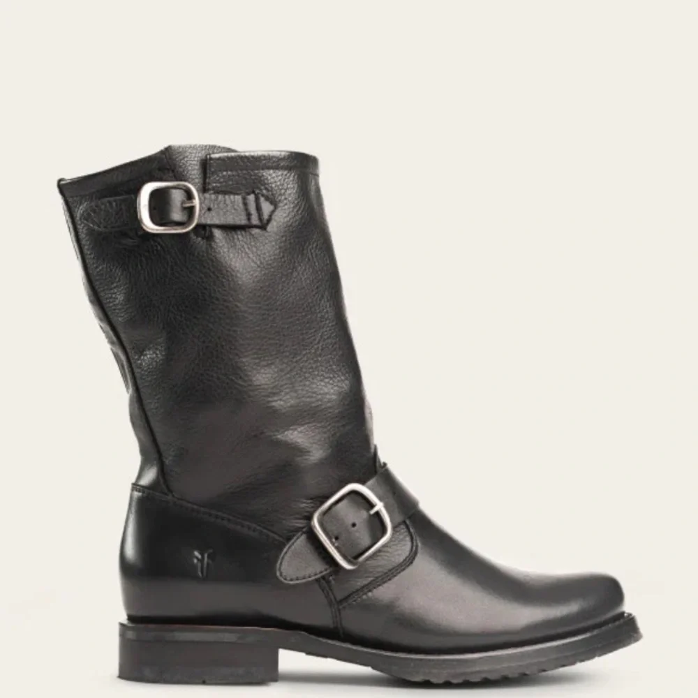 Frye classic mid